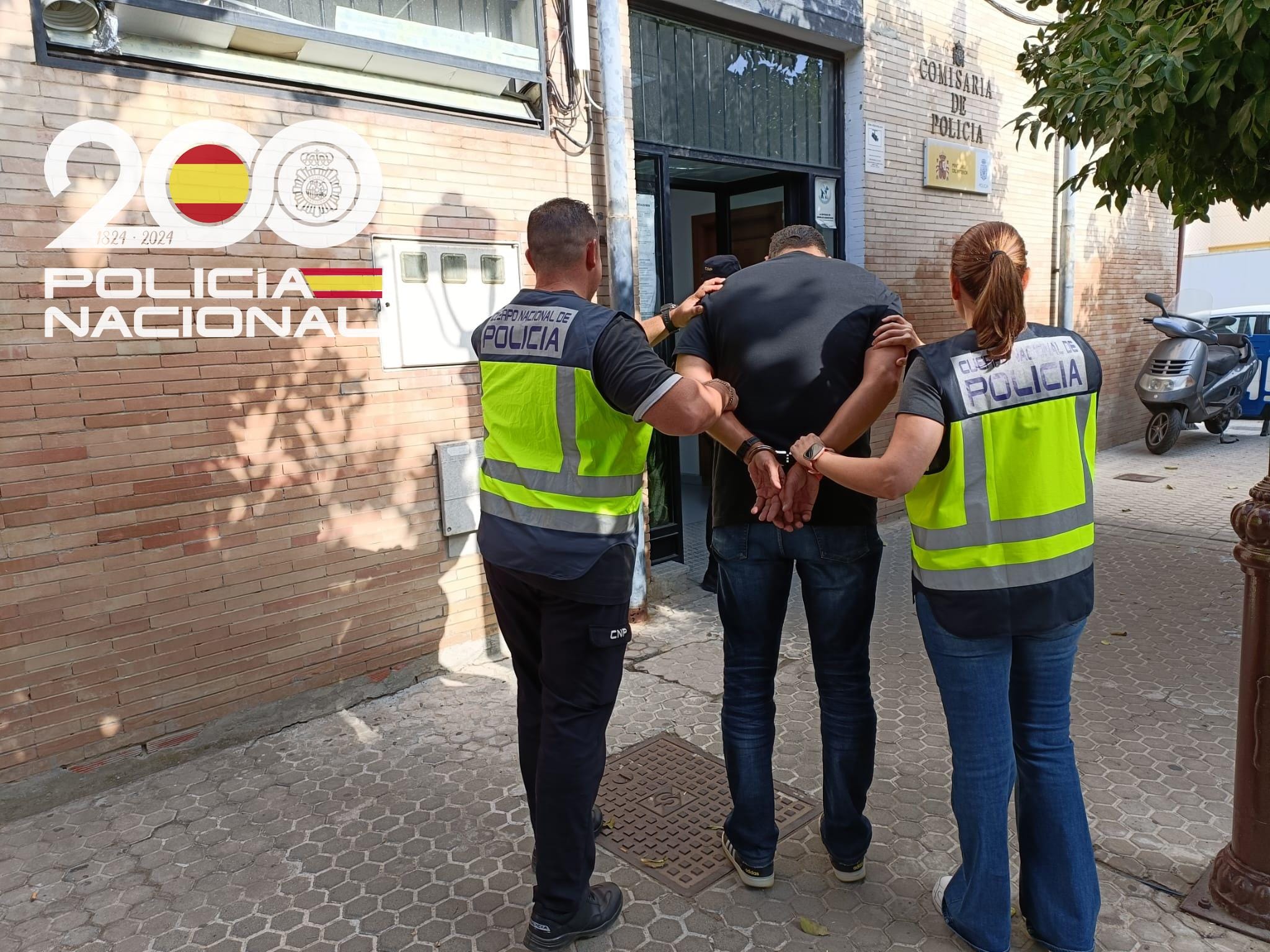 Momento de la detención en Camas. Momento de la detención en Camas.
