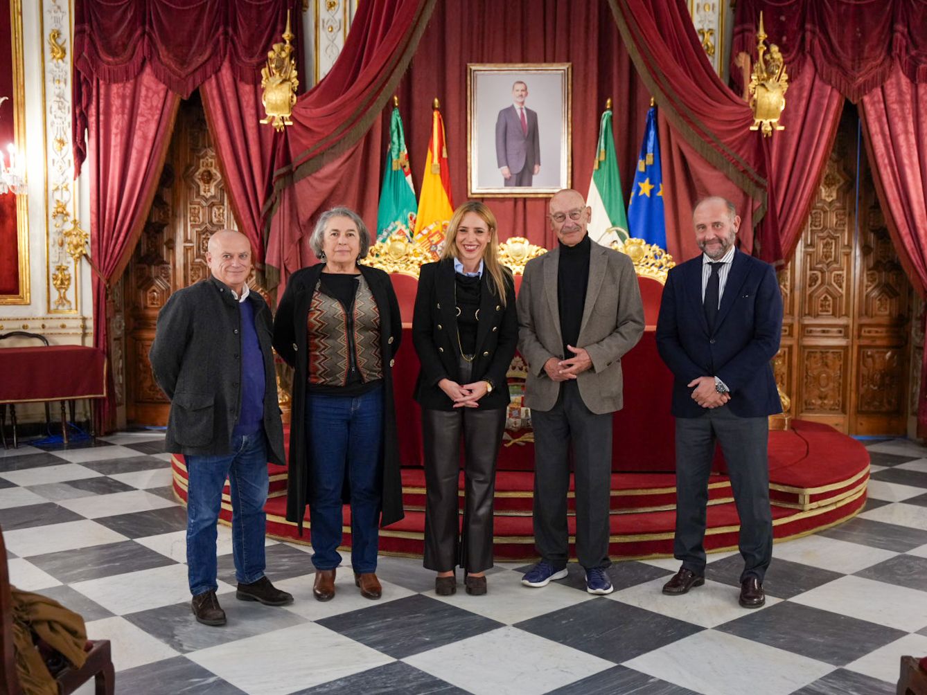 La Diputación de Cádiz y la Real Academia Provincial de Bellas Artes unen lazos para cooperar en proyectos culturales. La Diputación de Cádiz y la Real Academia Provincial de Bellas Artes unen lazos para cooperar en proyectos culturales.