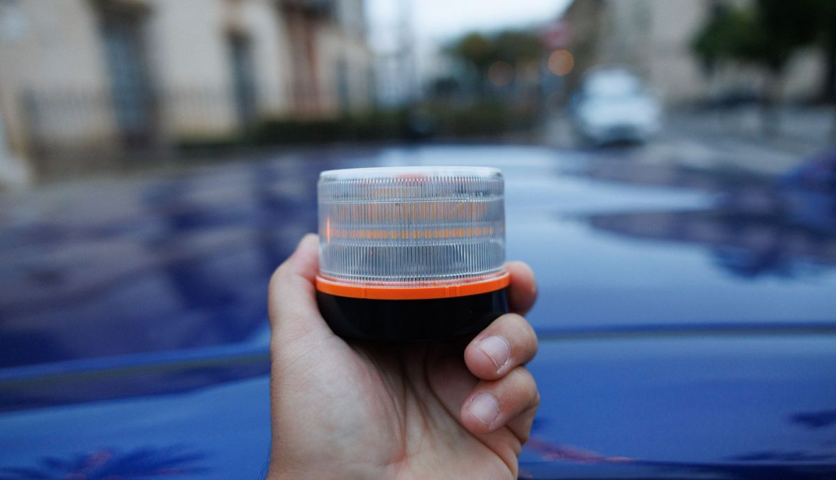 baliza dgt homolagada v16  1