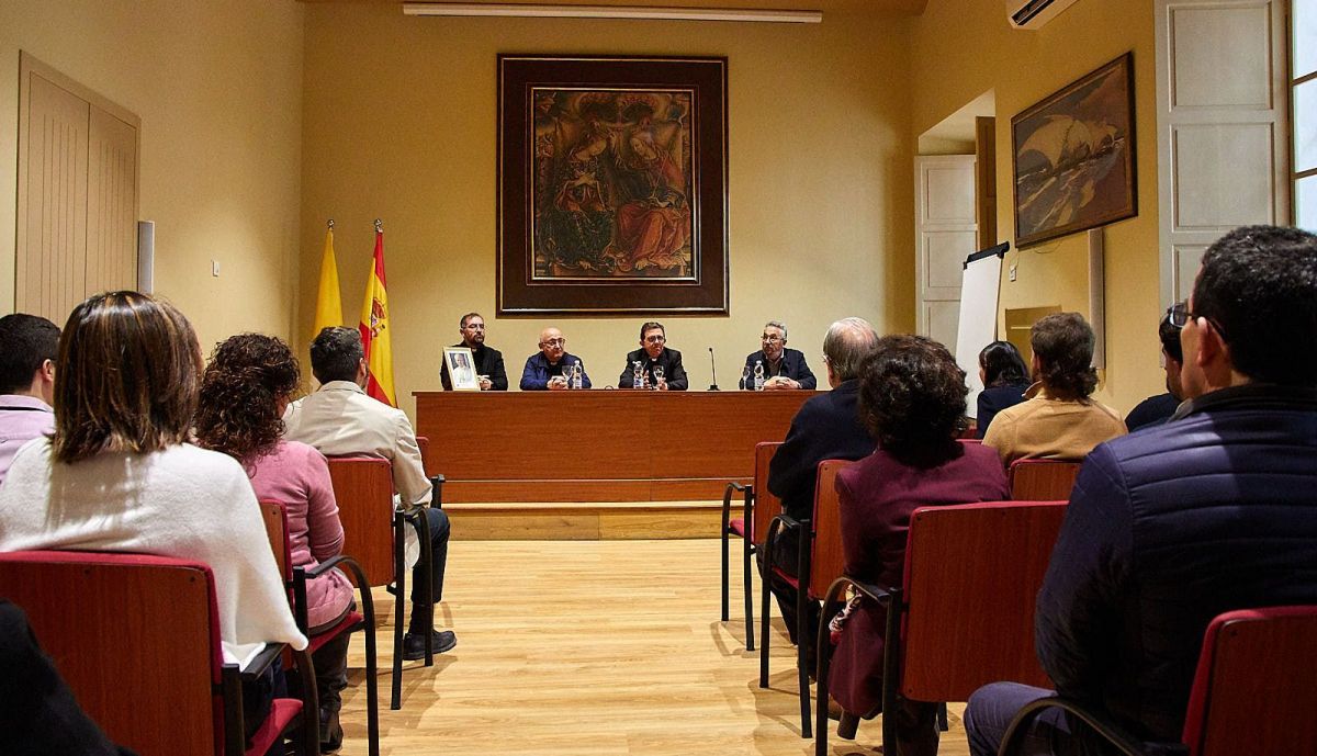 Reunión de bienvenida del prelado gaditano con empleados y colaboradores del obispado.