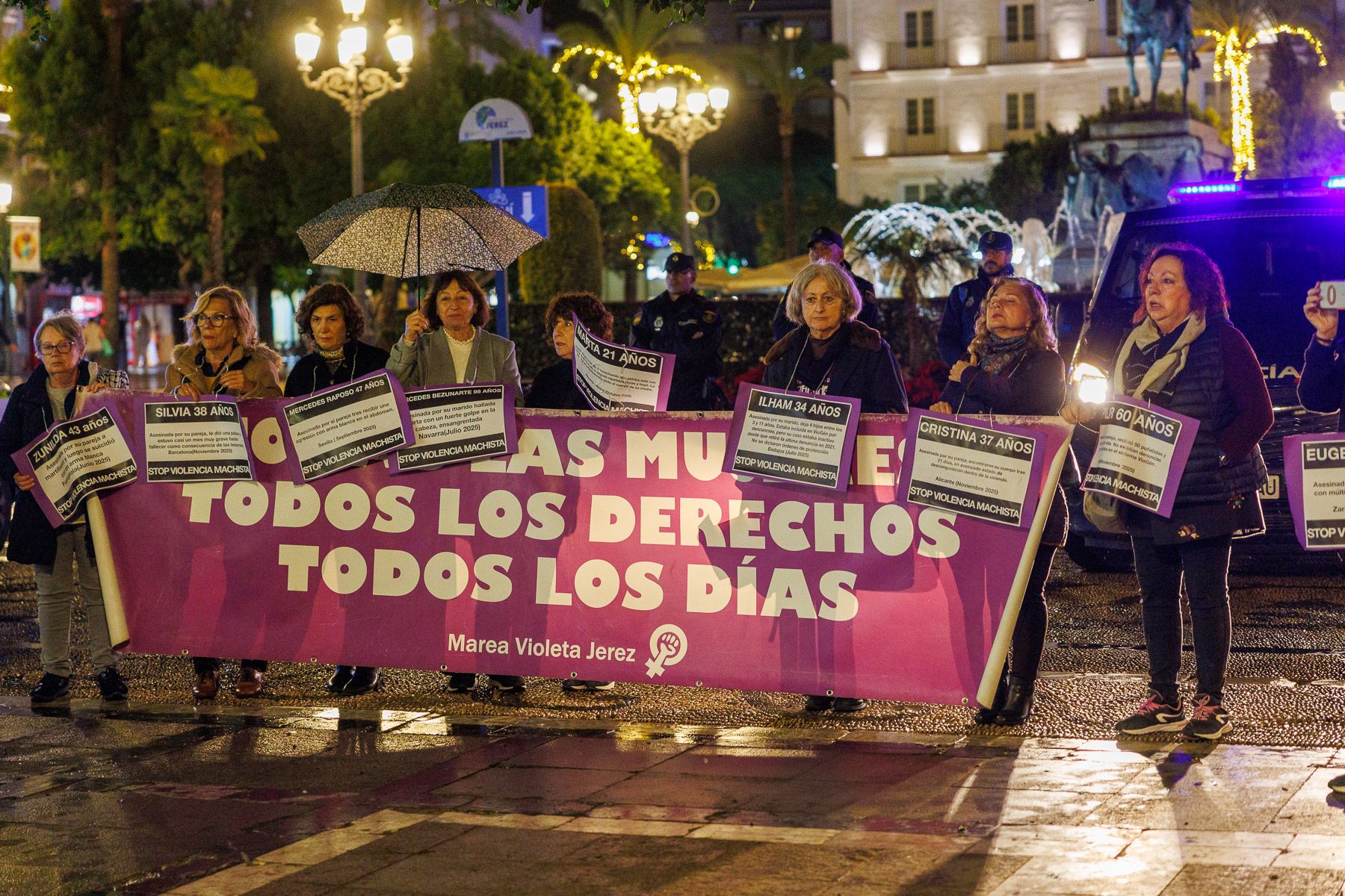 Una imagen de la vigilia de Marea Violeta Jerez.