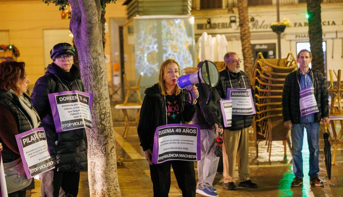 Vigilia previa al 25N en Jerez.