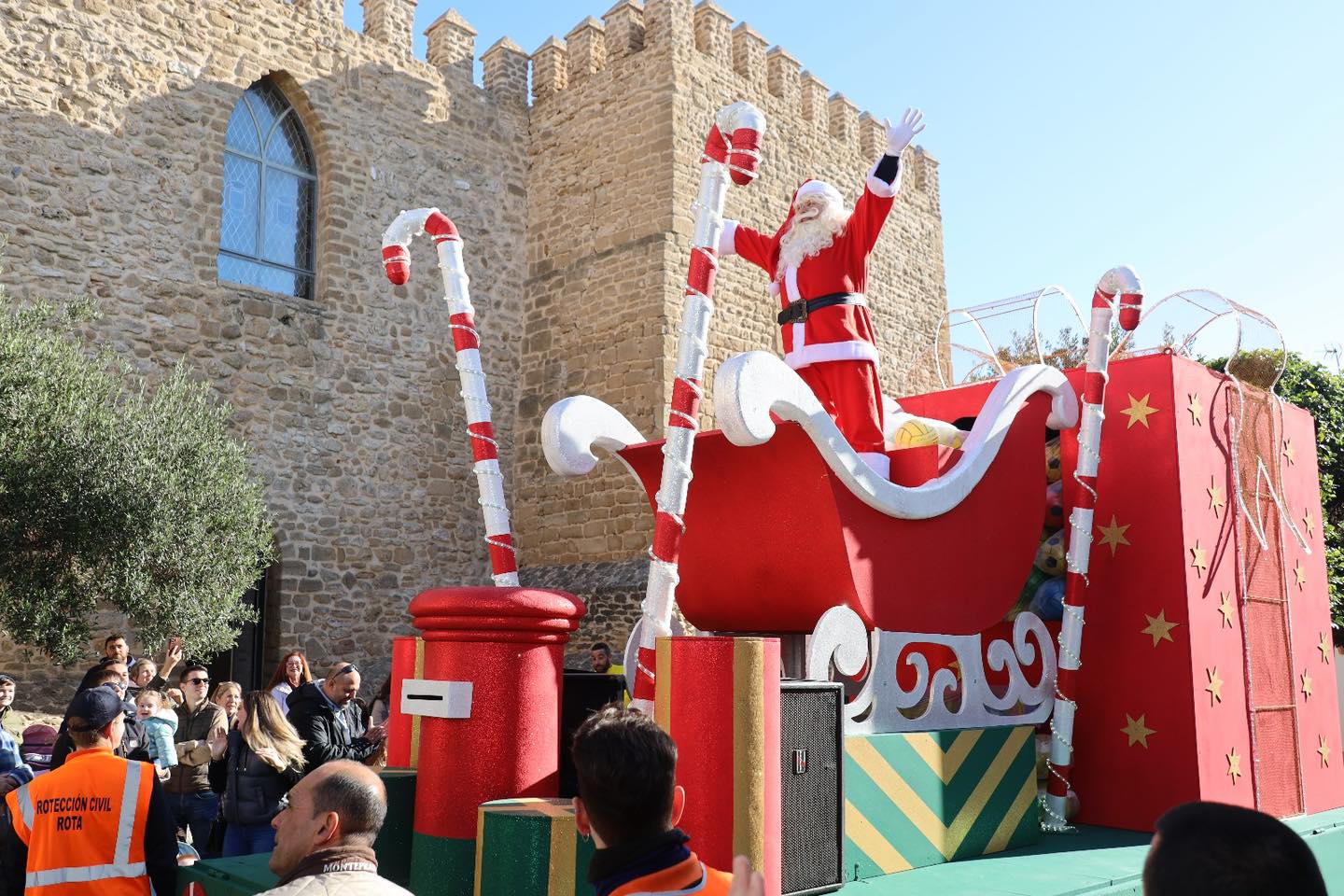 Pasacalles navideño en Rota, en una imagen de archivo. Pasacalles navideño en Rota, en una imagen de archivo.