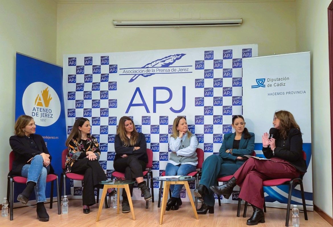 Encuentro de directivas de medios de comunicación en la jornada 'Liderazgo femenino en el periodismo'.