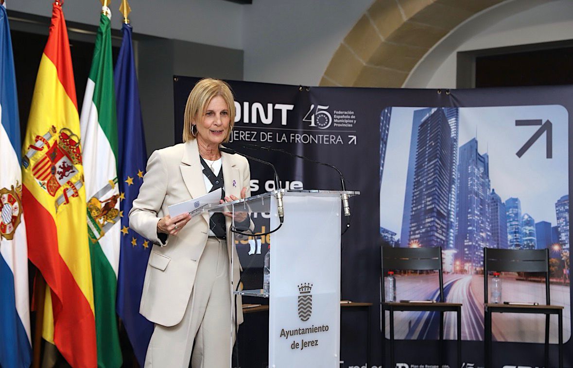 La alcaldesa de Jerez y presidenta de la FEMP, María José García-Pelayo.