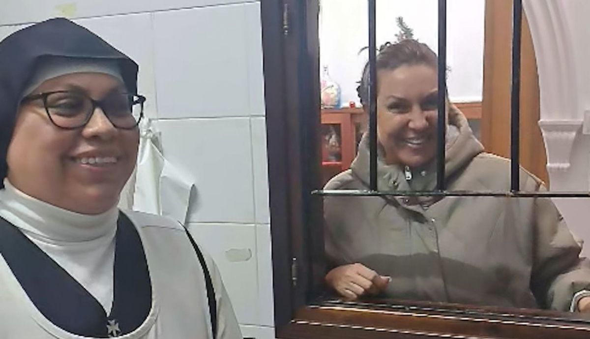 Niña Pastori, en el torno del Convento del Espíritu Santo en El Puerto.