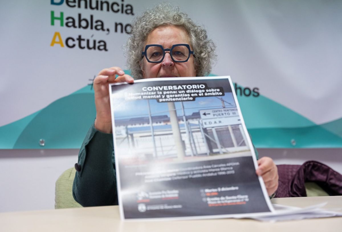 Miembros de la Apdha en Cádiz, durante la rueda de prensa en la que hacen balance.