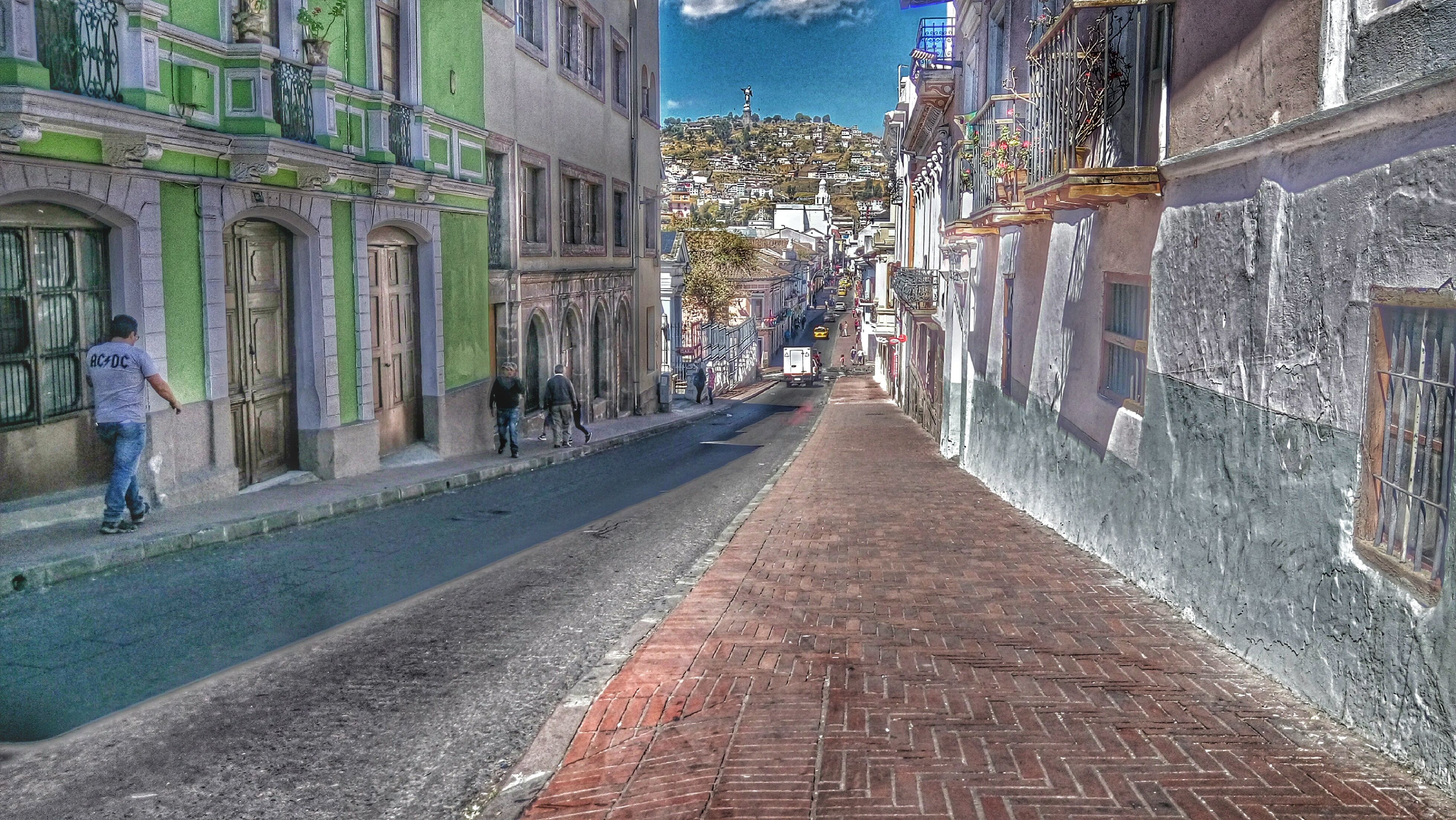 centro_historico_de_quito_la_capital_de_ecuador._.jpeg