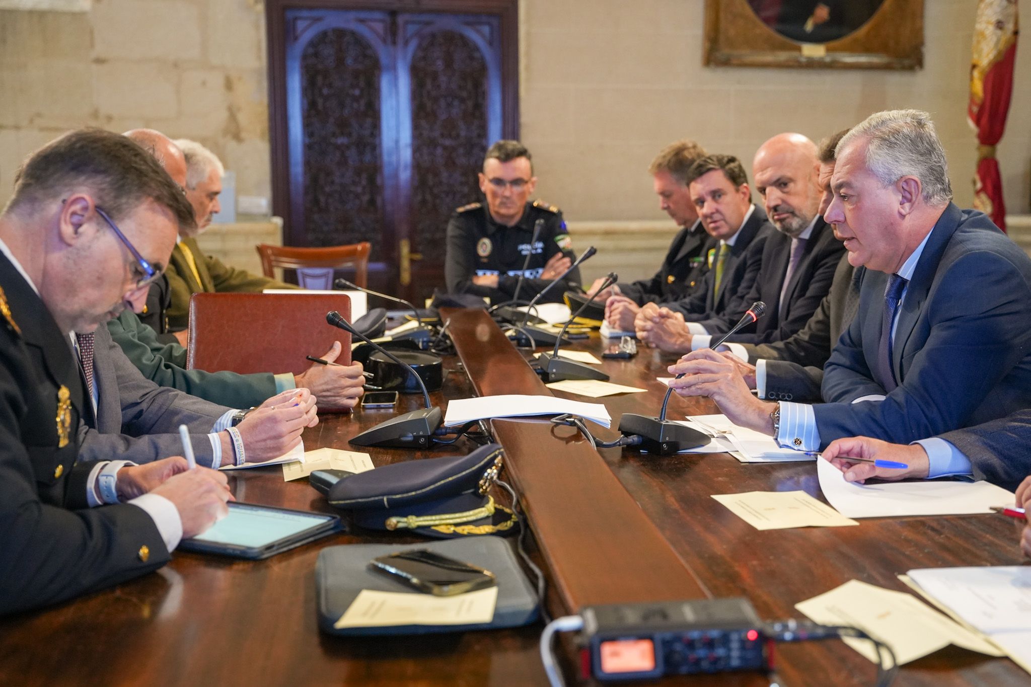 Sanz, en la reunión con la Subdelegación del Gobierno.