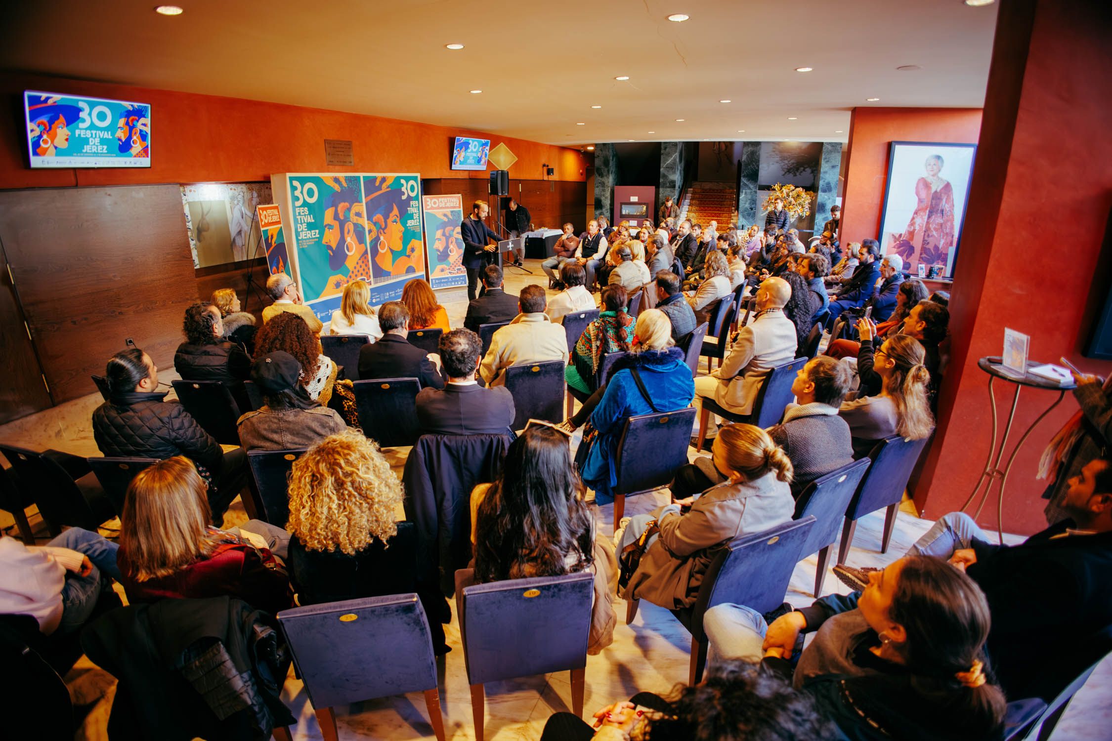 El hall del Teatro Villamarta acogía la presentación de 30 Festival de Jerez en 2026.