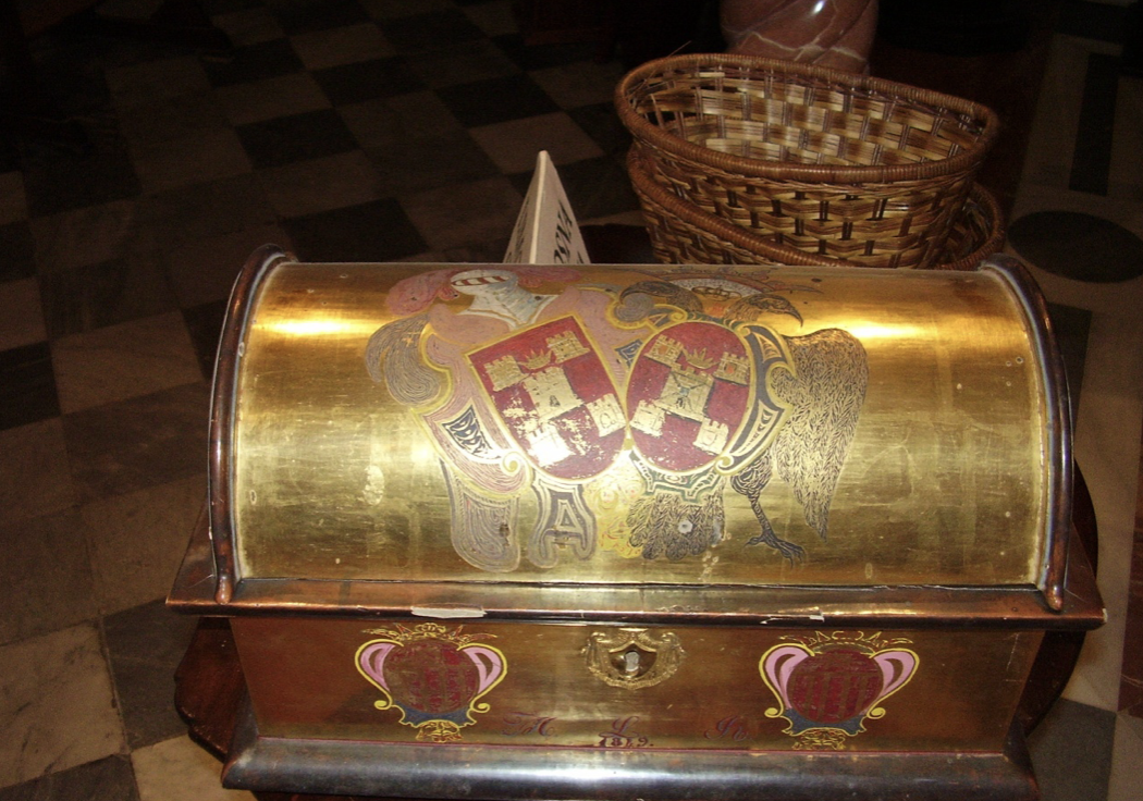 El cofre en el que se guarda la reliquia. 