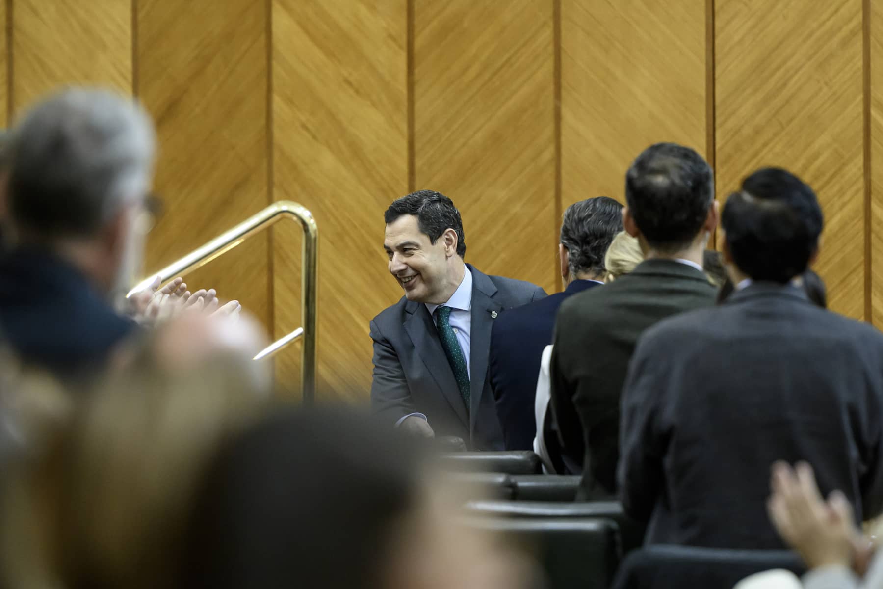 Juanma Moreno, en el Parlamento, esta semana.