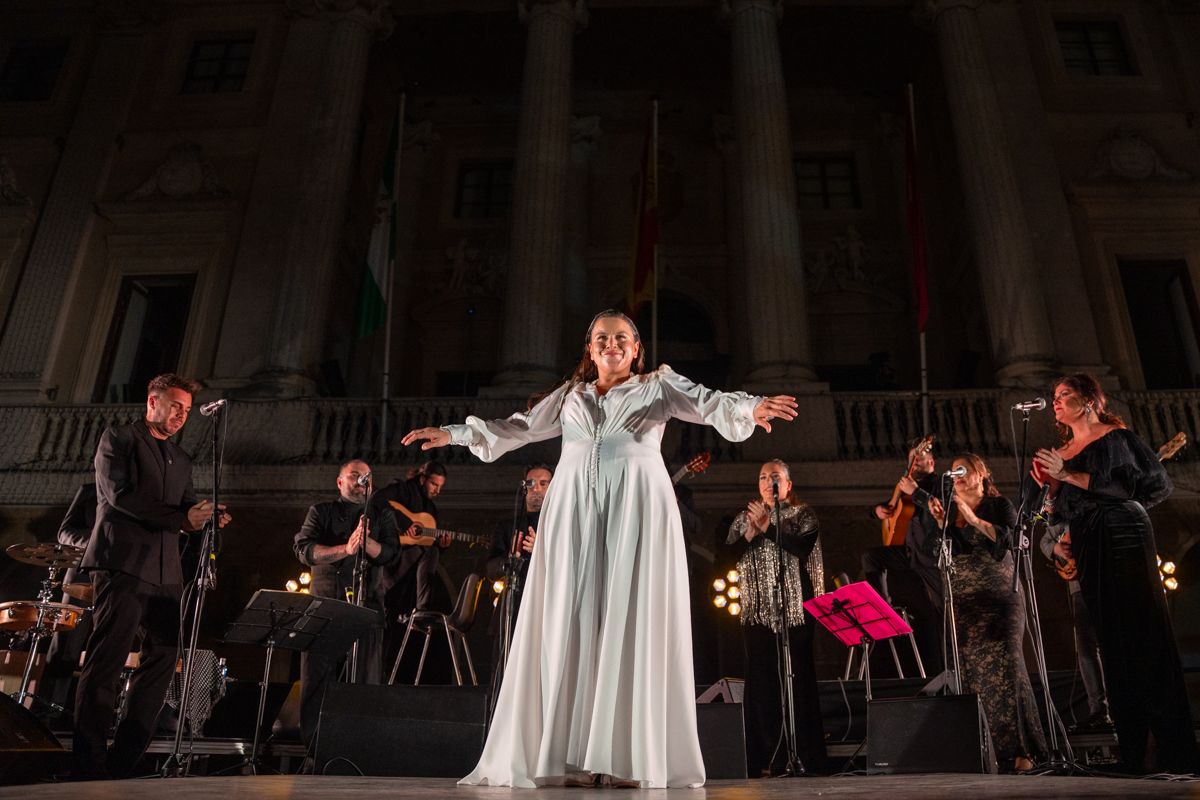 María Moreno, en su segunda actuación con el grupo Puro Cádiz.