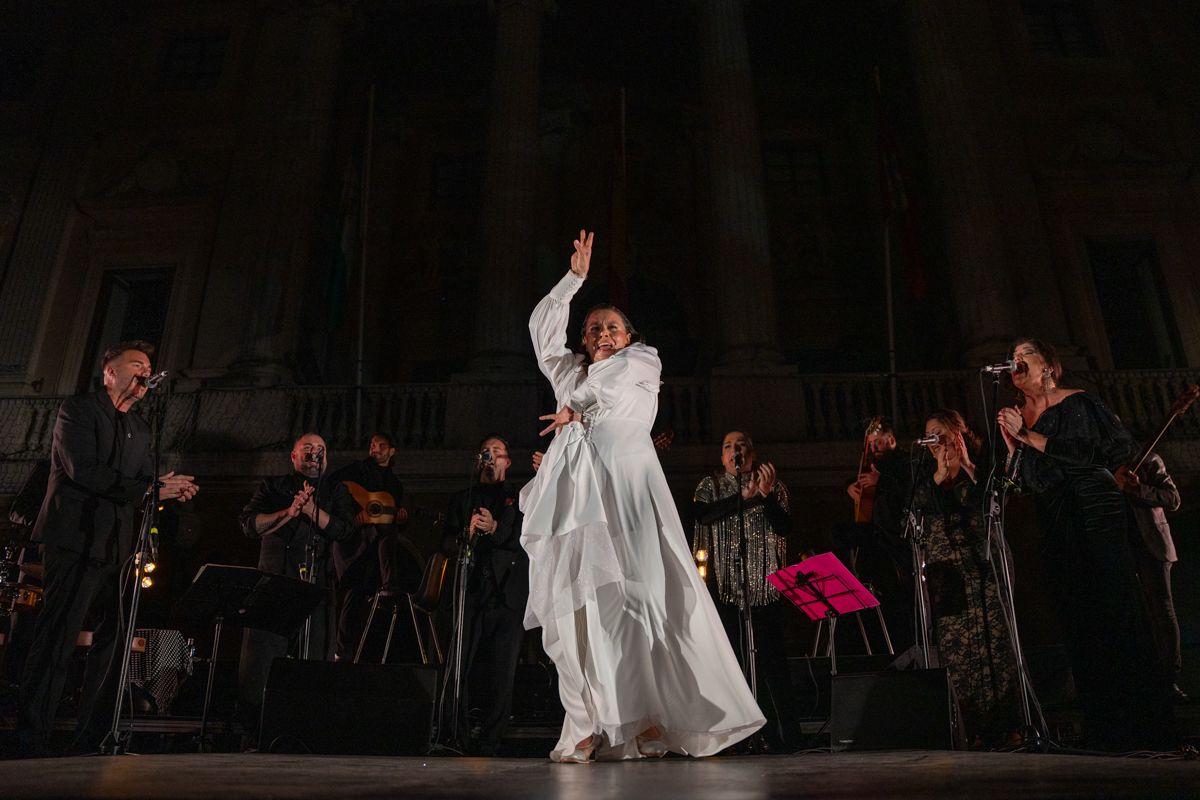 María Moreno, en su segunda actuación con el grupo Puro Cádiz.