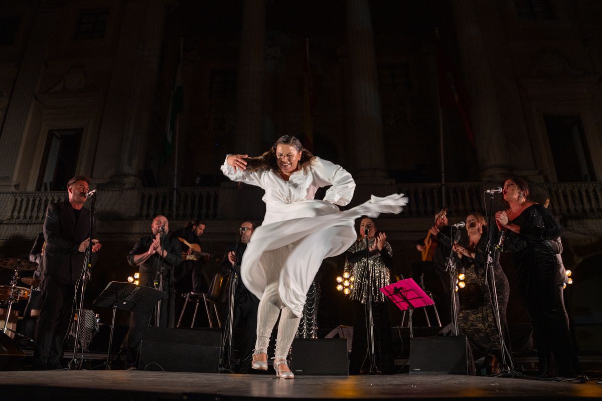 María Moreno, en su segunda actuación con el grupo Puro Cádiz.