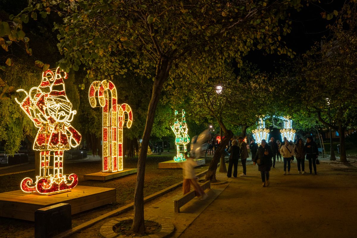 El alumbrado de Navidad en la plaza de España.