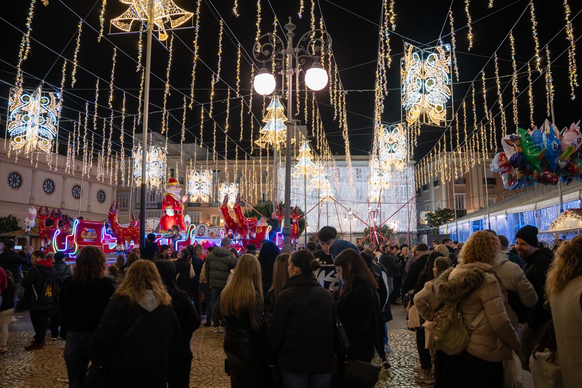 Alumbrado de Navidad en la plaza de San Antonio.