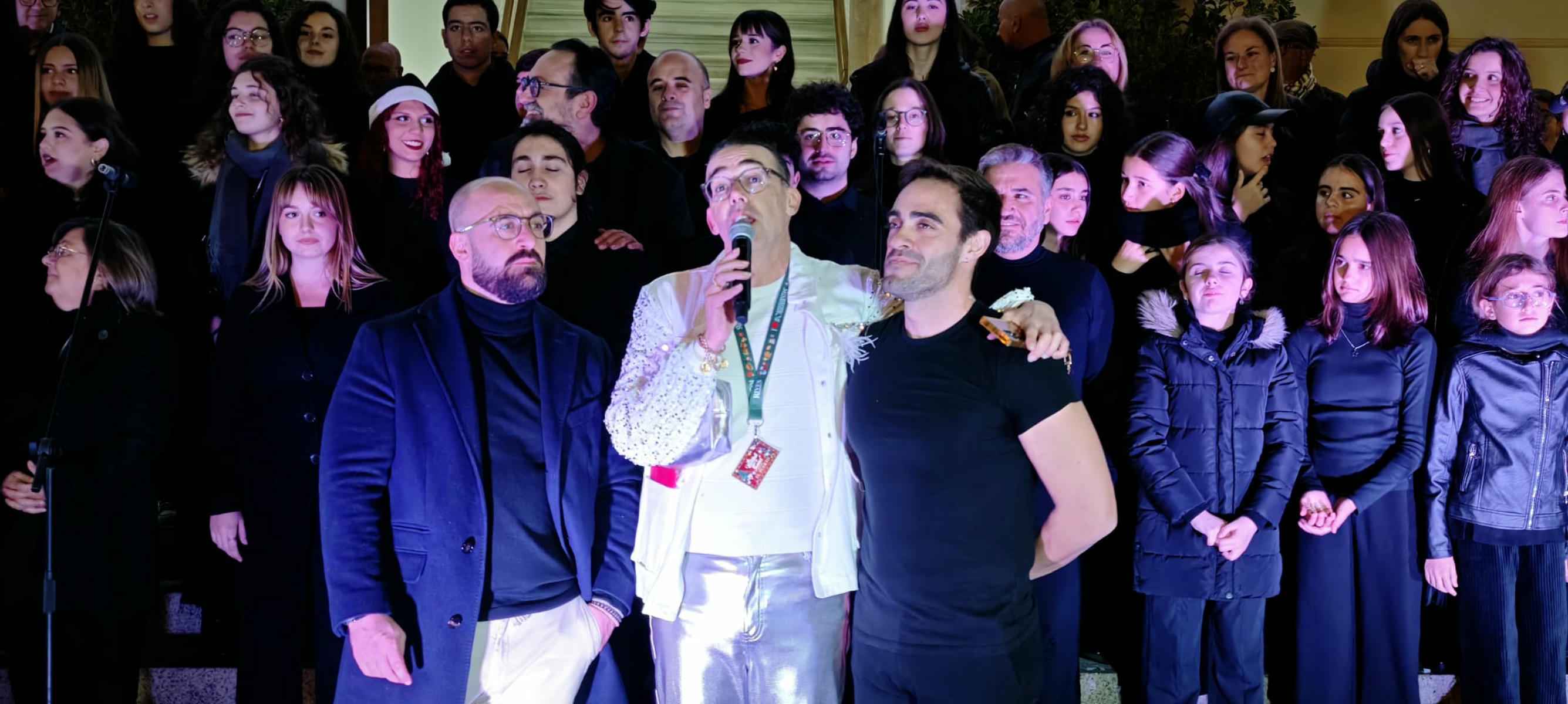 Germán Beardo junto a David Calleja, micrófono en mano.