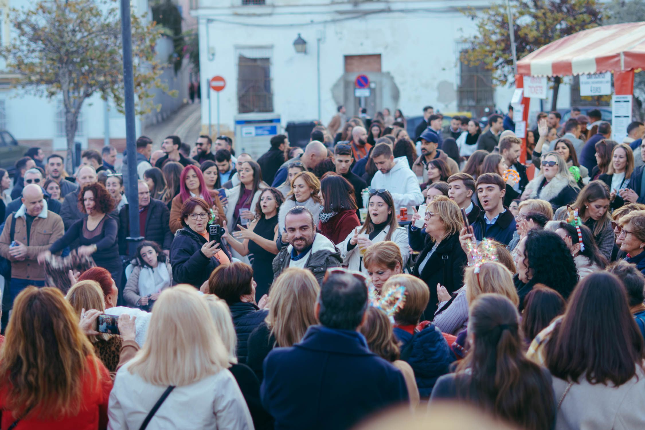 Zambomba en la plaza Belén