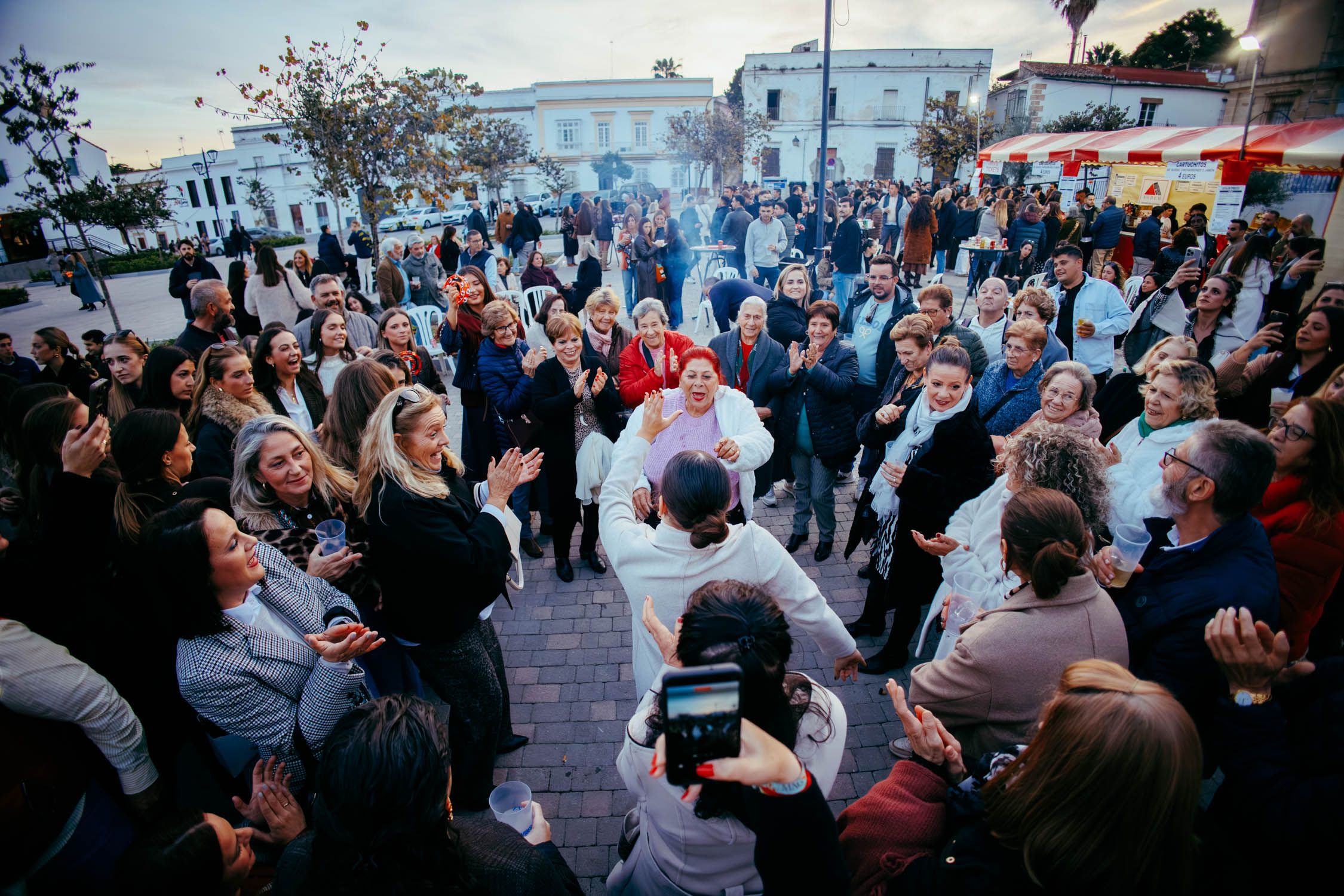 Zambomba en la plaza Belén