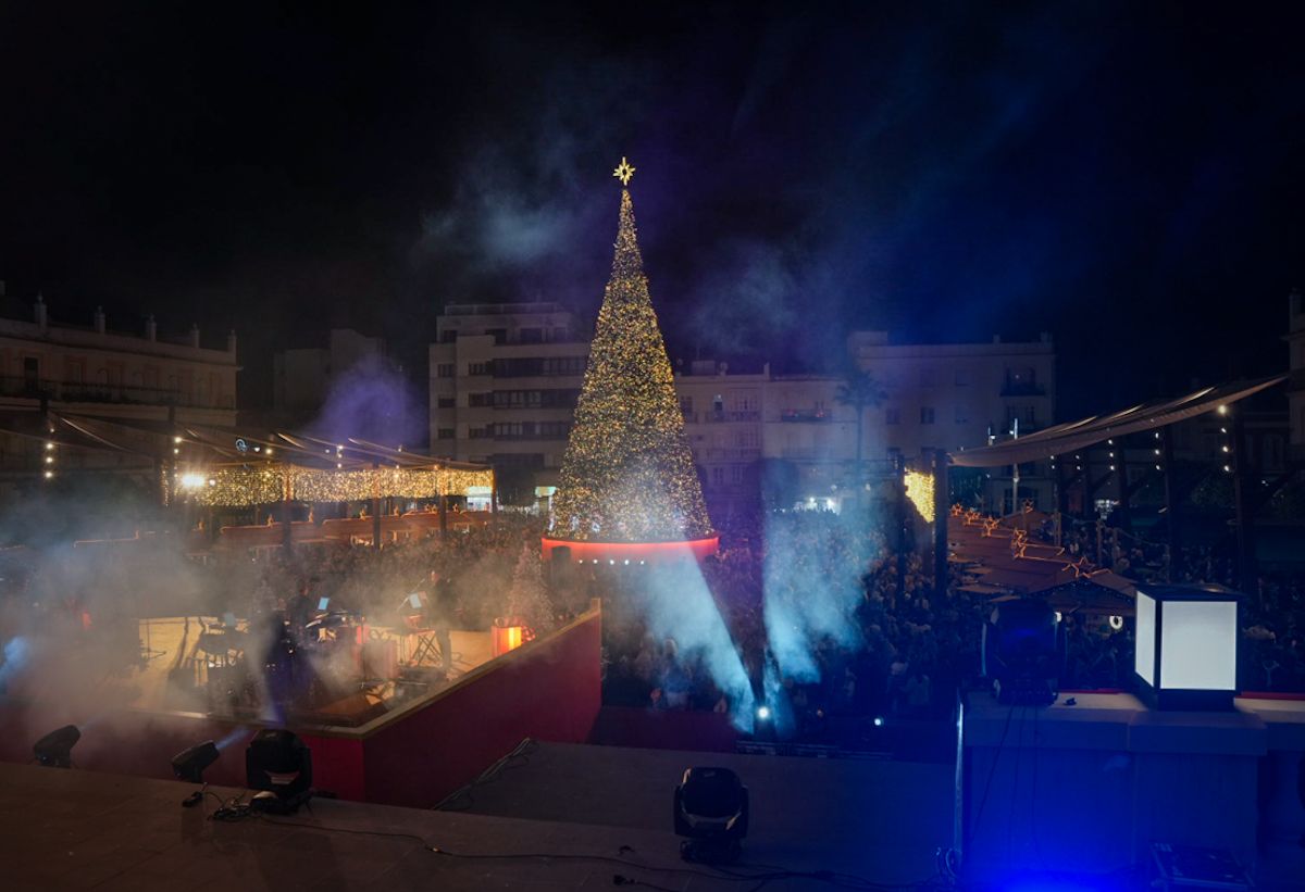 El encendido del alumbrado de San Fernando para la Navidad de 2025, en imágenes.