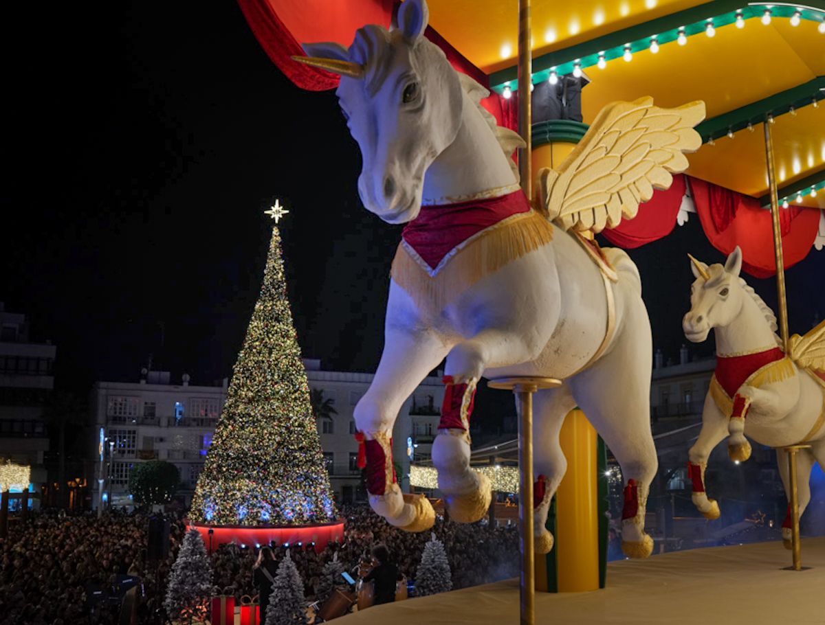 El encendido del alumbrado de San Fernando para la Navidad de 2025, en imágenes.