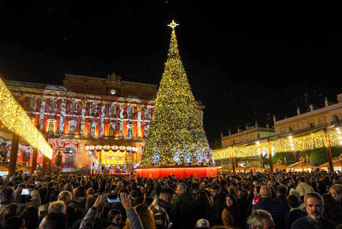 El encendido del alumbrado de San Fernando para la Navidad de 2025, en imágenes.