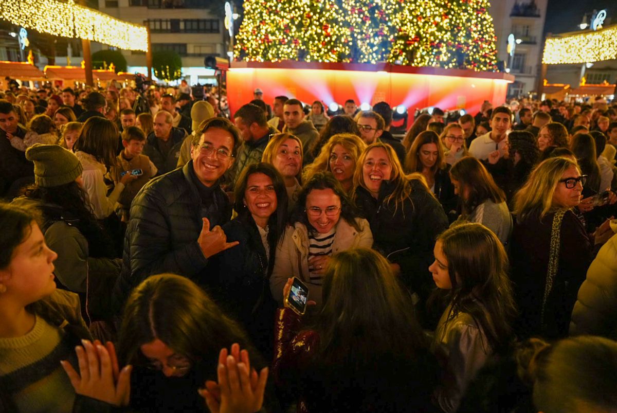 El encendido del alumbrado de San Fernando para la Navidad de 2025, en imágenes.