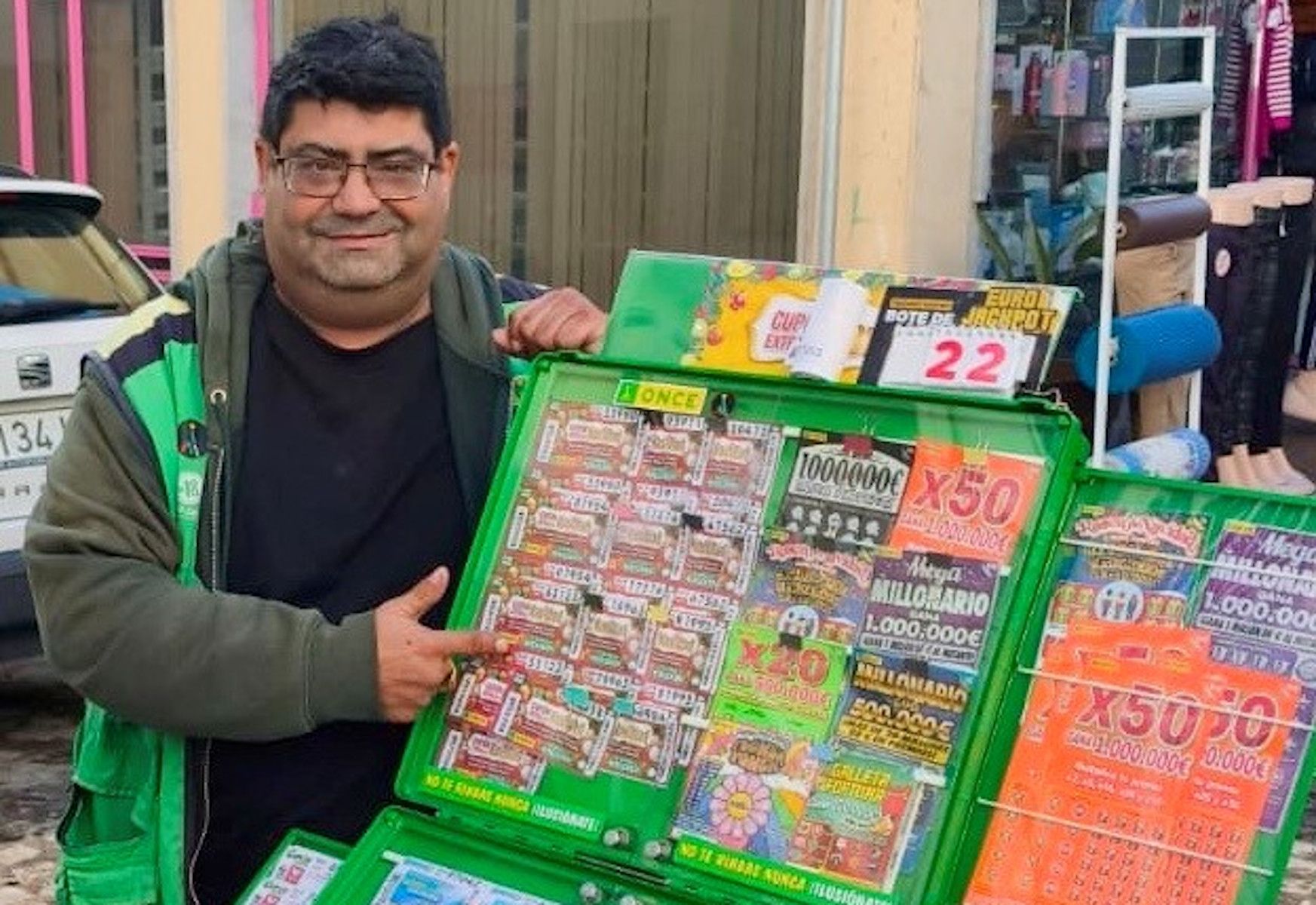 Alfredo Rodríguez, el vendedor que ha repartido la suerte en San Fernando.