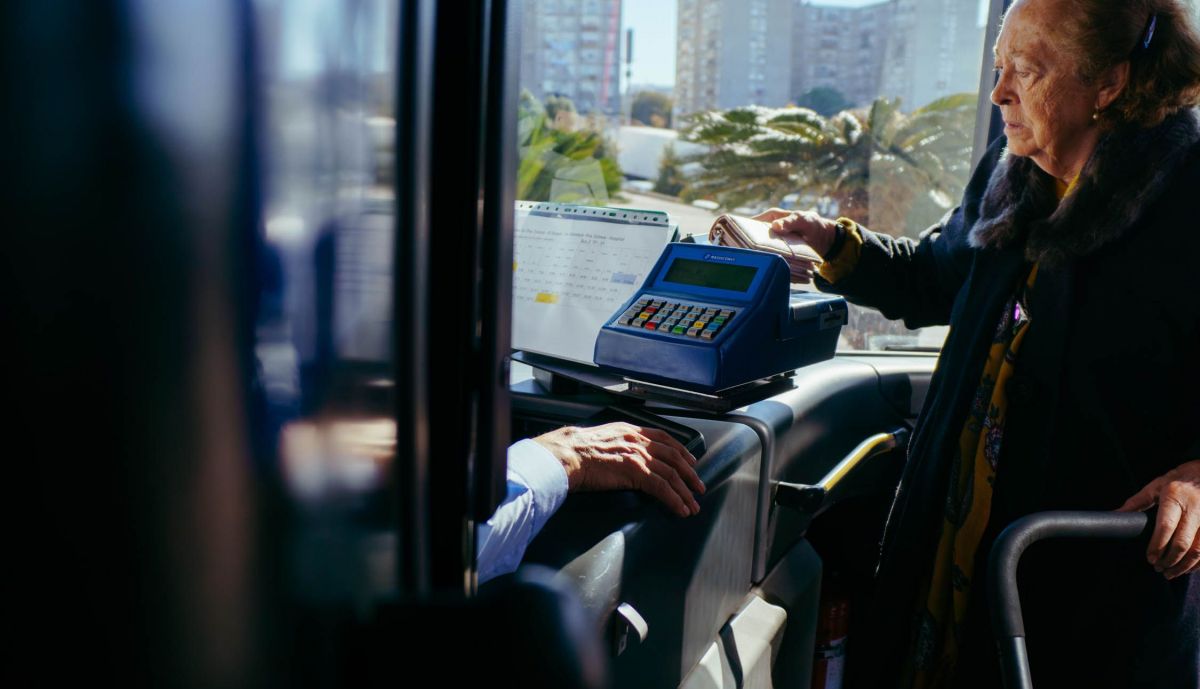 AUTOBUS URBANO JEREZ BUS LINEA 10 08
