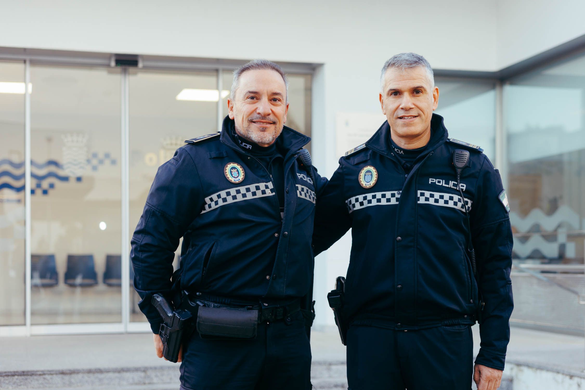 Manuel y Francisco, policías locales de Jerez que salvaron a la bebé. Manuel y Francisco, policías locales de Jerez que salvaron a la bebé.