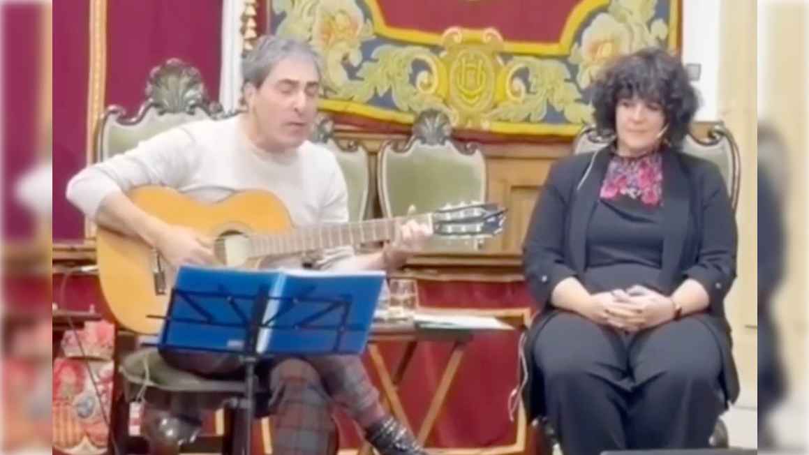 Martínez Ares interpretando el pasodoble inédito de 'La chusma selecta'.