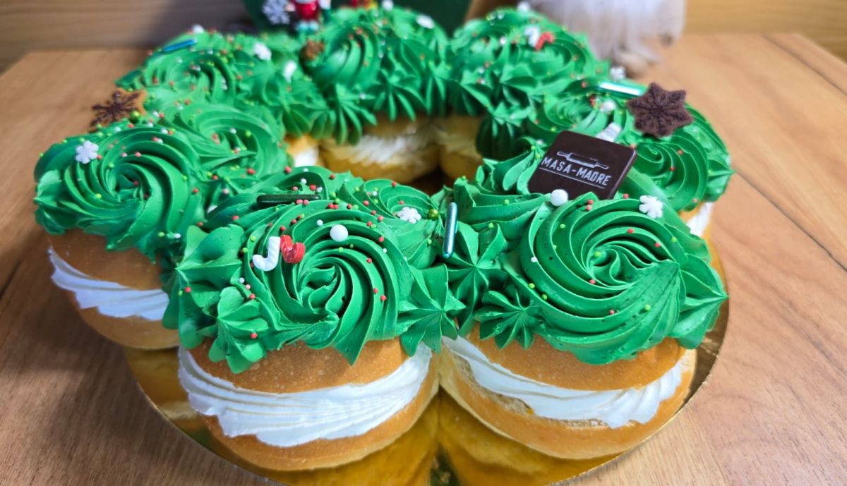 El obrador propone versiones diferentes de roscones.