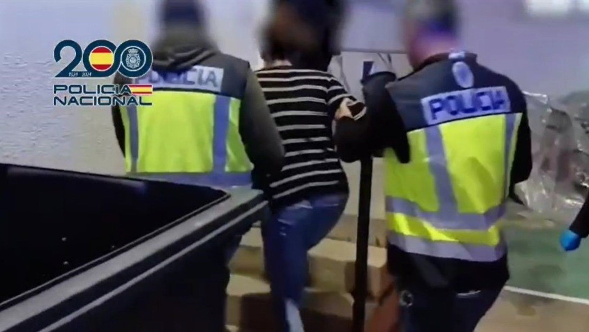 Detención de uno de los sospechosos.