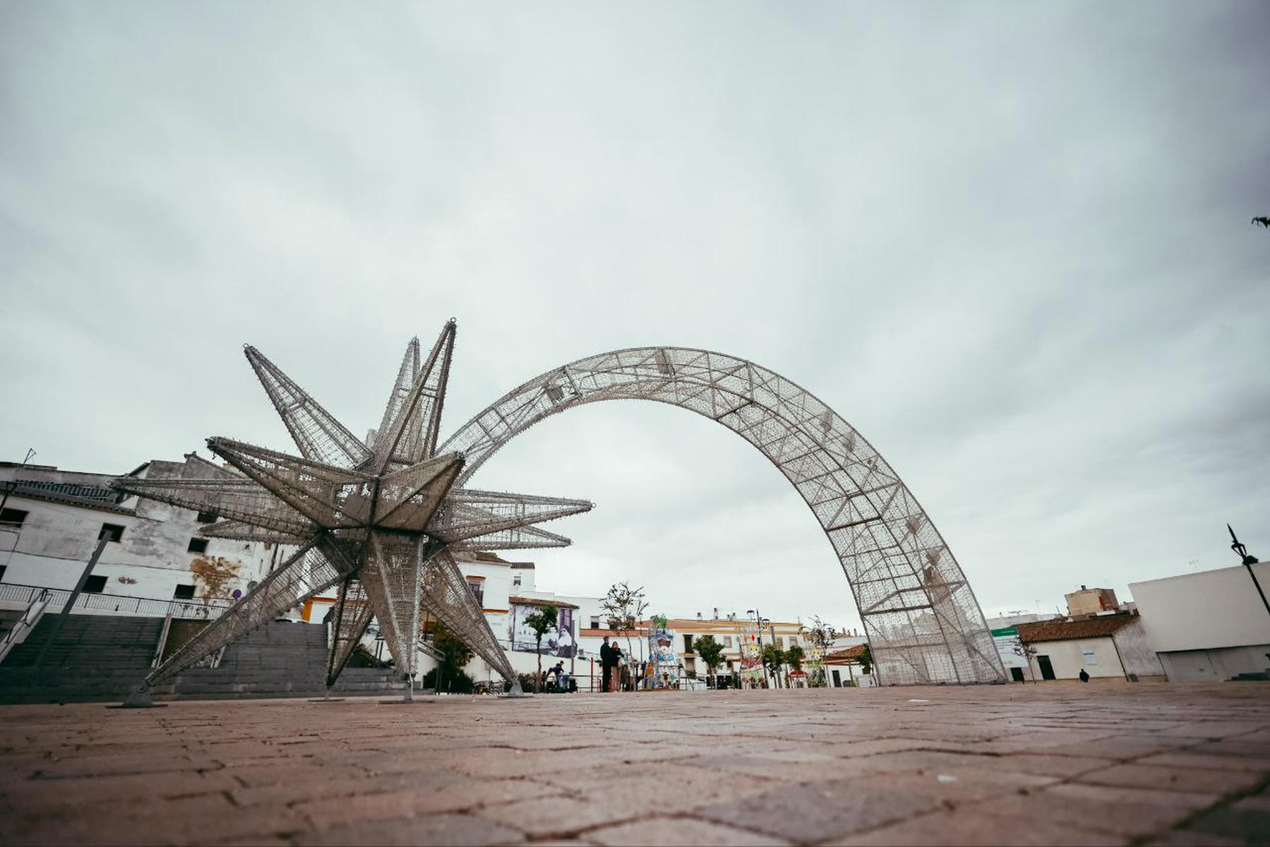 La estrella navideña gigante del centro de Jerez.