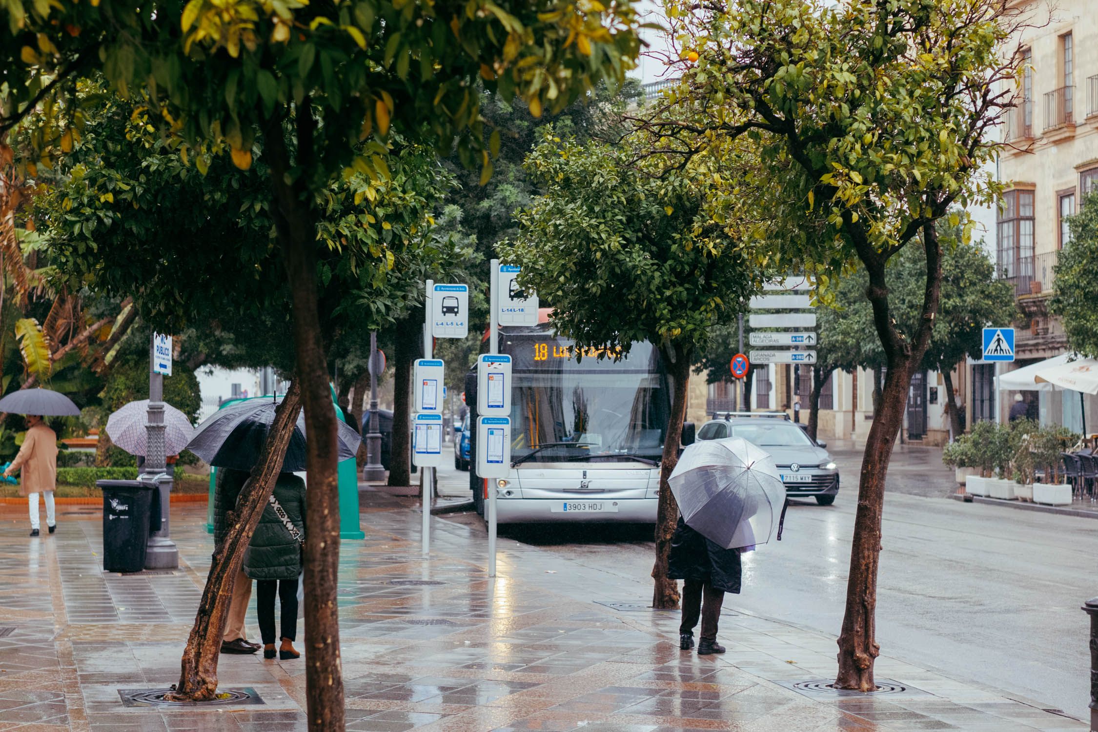 Los paraguas regresarán este sábado a varias provincias andaluzas.
