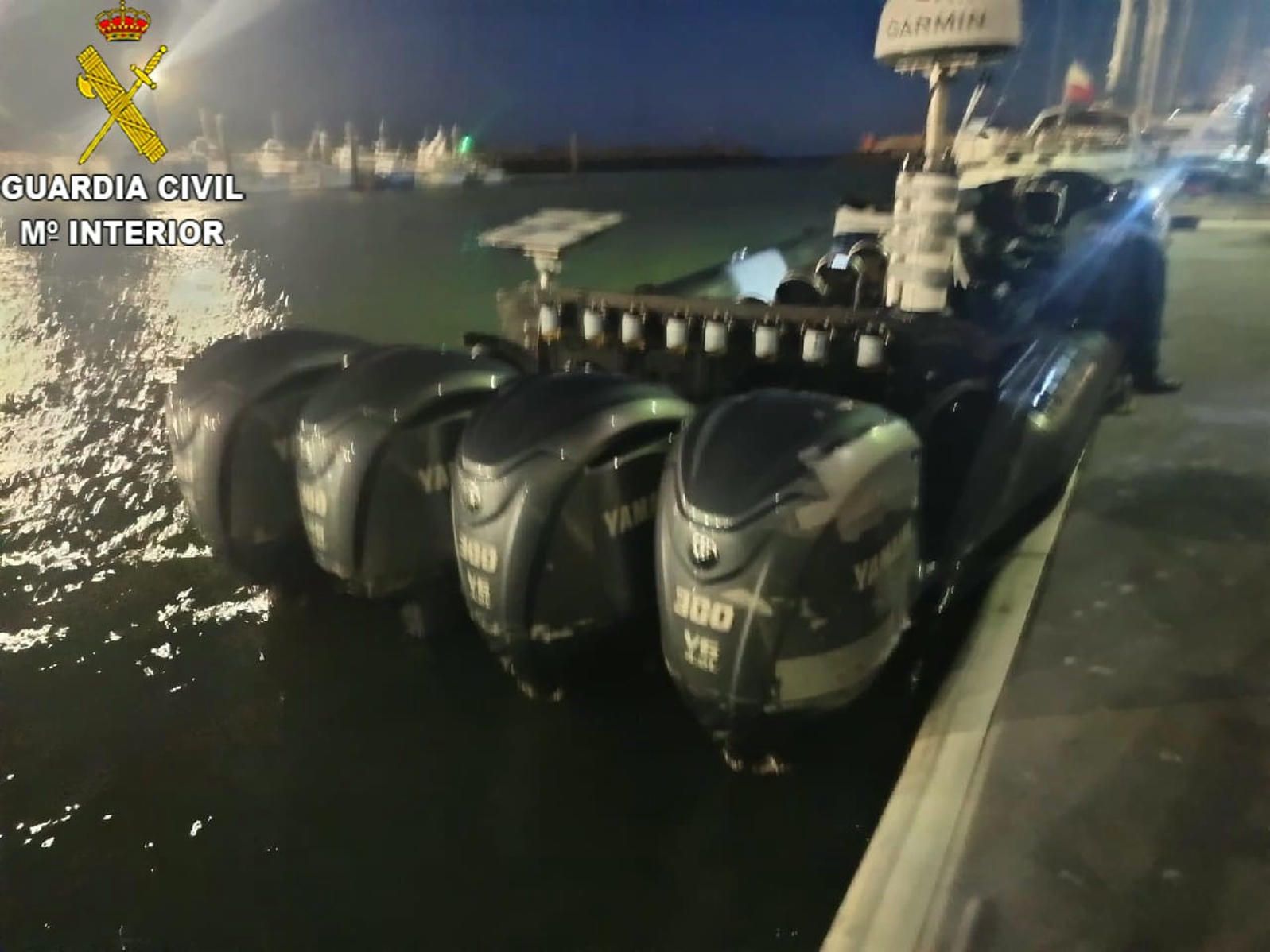 La embarcación intervenida por la Guardia Civil La embarcación intervenida por la Guardia Civil