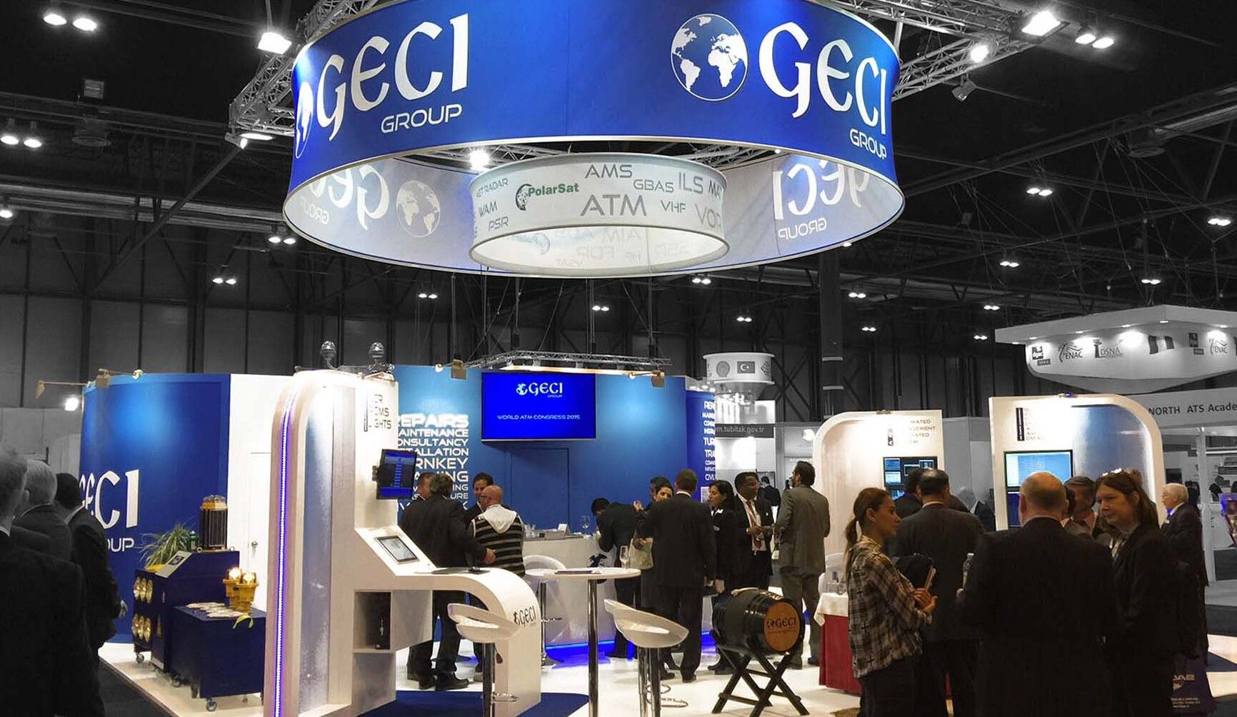 La empresa se dedica a la fabricación de componentes aeroespaciales y de aviación. La empresa se dedica a la fabricación de componentes aeroespaciales y de aviación.