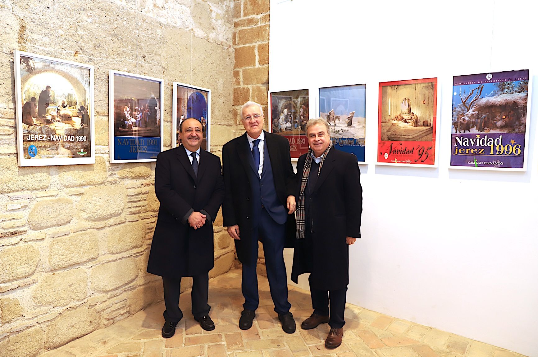 Los delegados de Cultura, Turismo y el presidente de los belenistas de Jerez en la exposición.