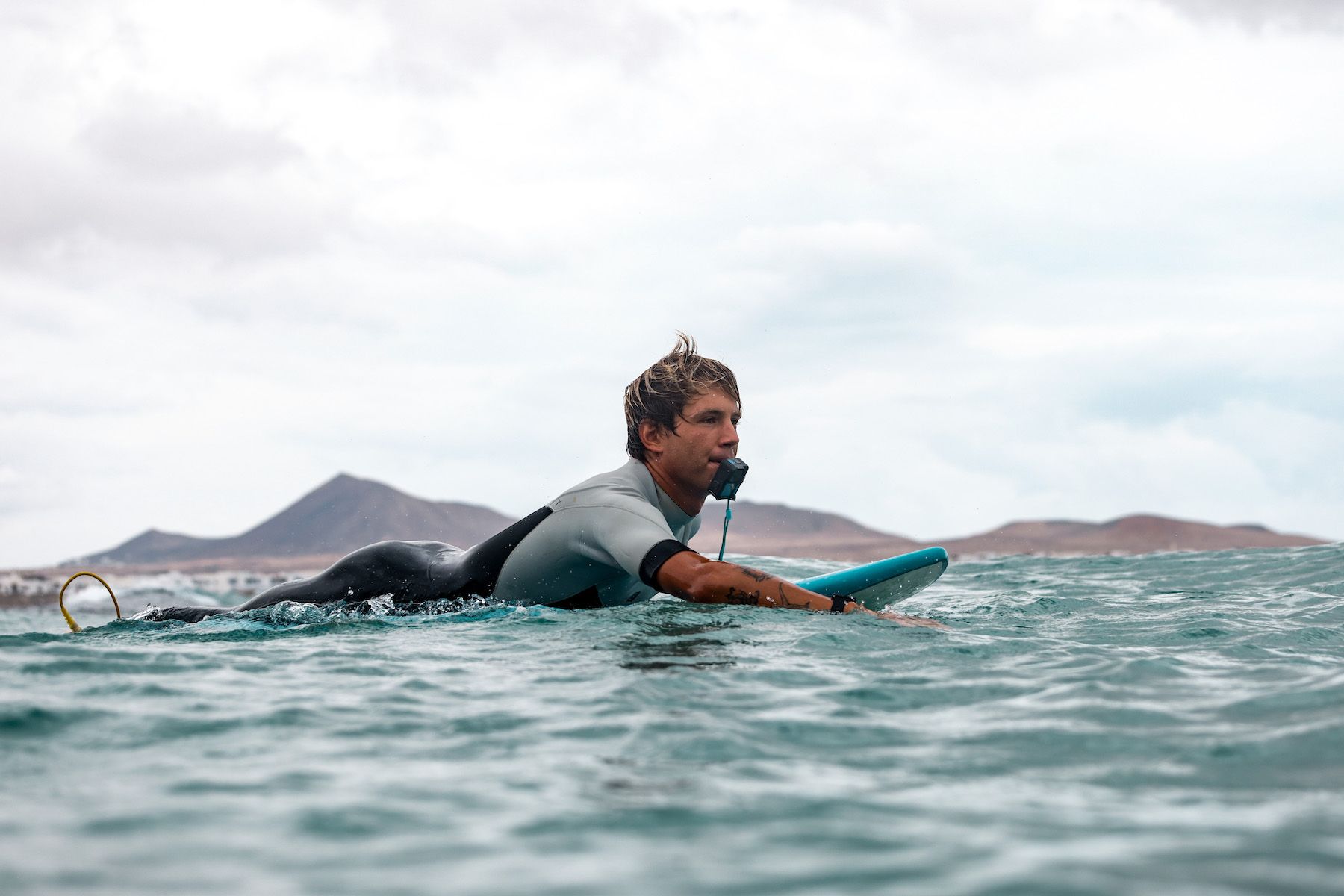 Nico Pardo, el joven de Río San Pedro que ha completado el reto de surfear todos los días durante un año. Nico Pardo, el joven de Río San Pedro que ha completado el reto de surfear todos los días durante un año.