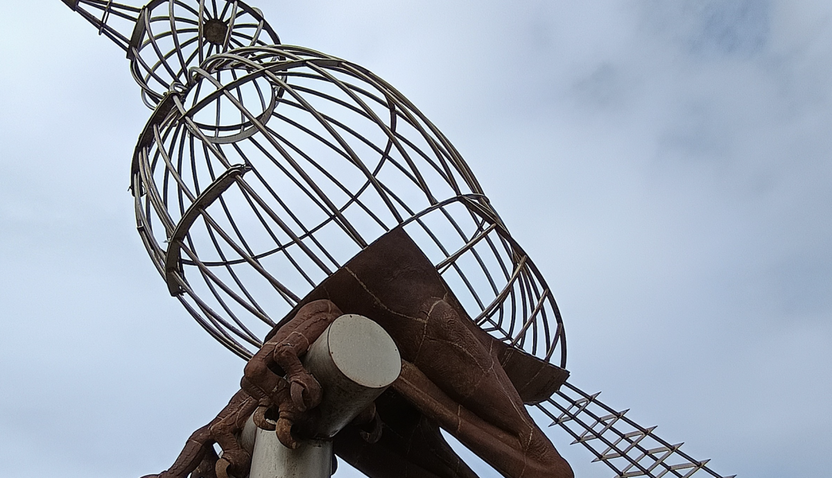 Monumento a la Constitución de 1978, vista general desde el ángulo izquierdo.