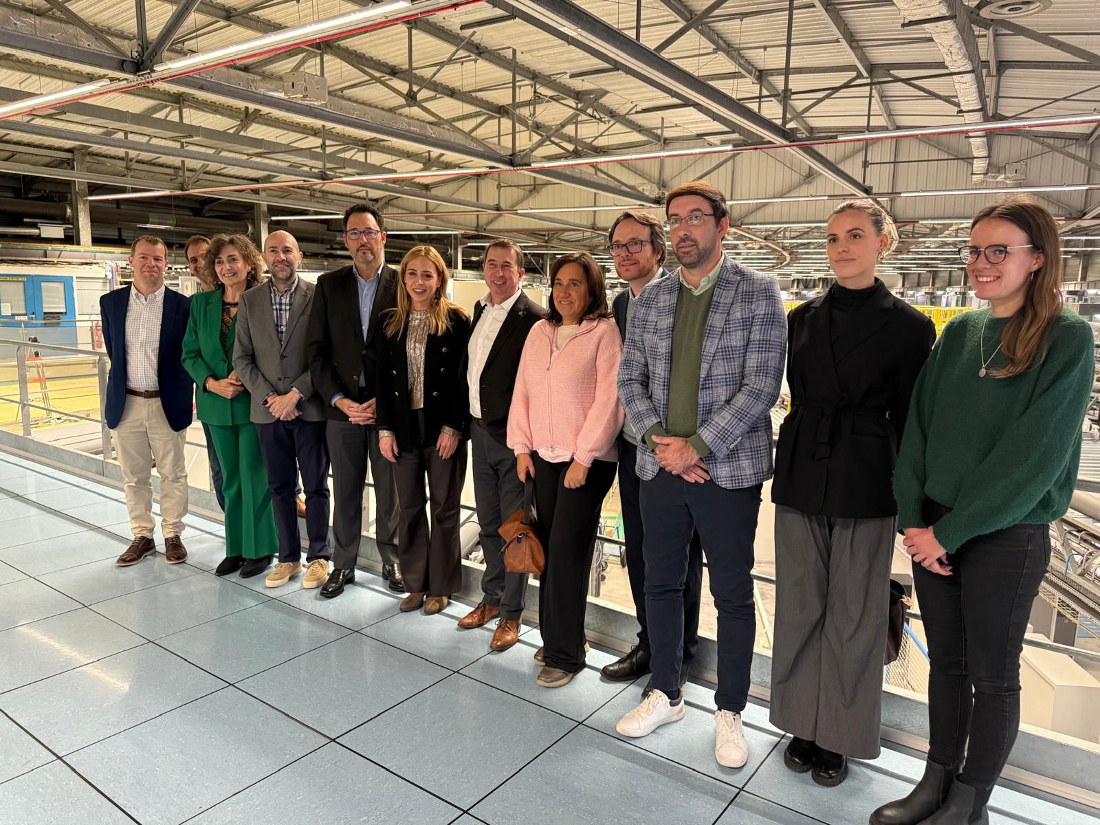 La presidenta de la Diputación junto a la delegación que ha viajado a Grenoble. La presidenta de la Diputación junto a la delegación que ha viajado a Grenoble.