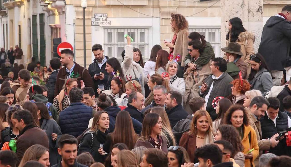 Otra perspectiva del ambiente en la plaza de la Asunción.