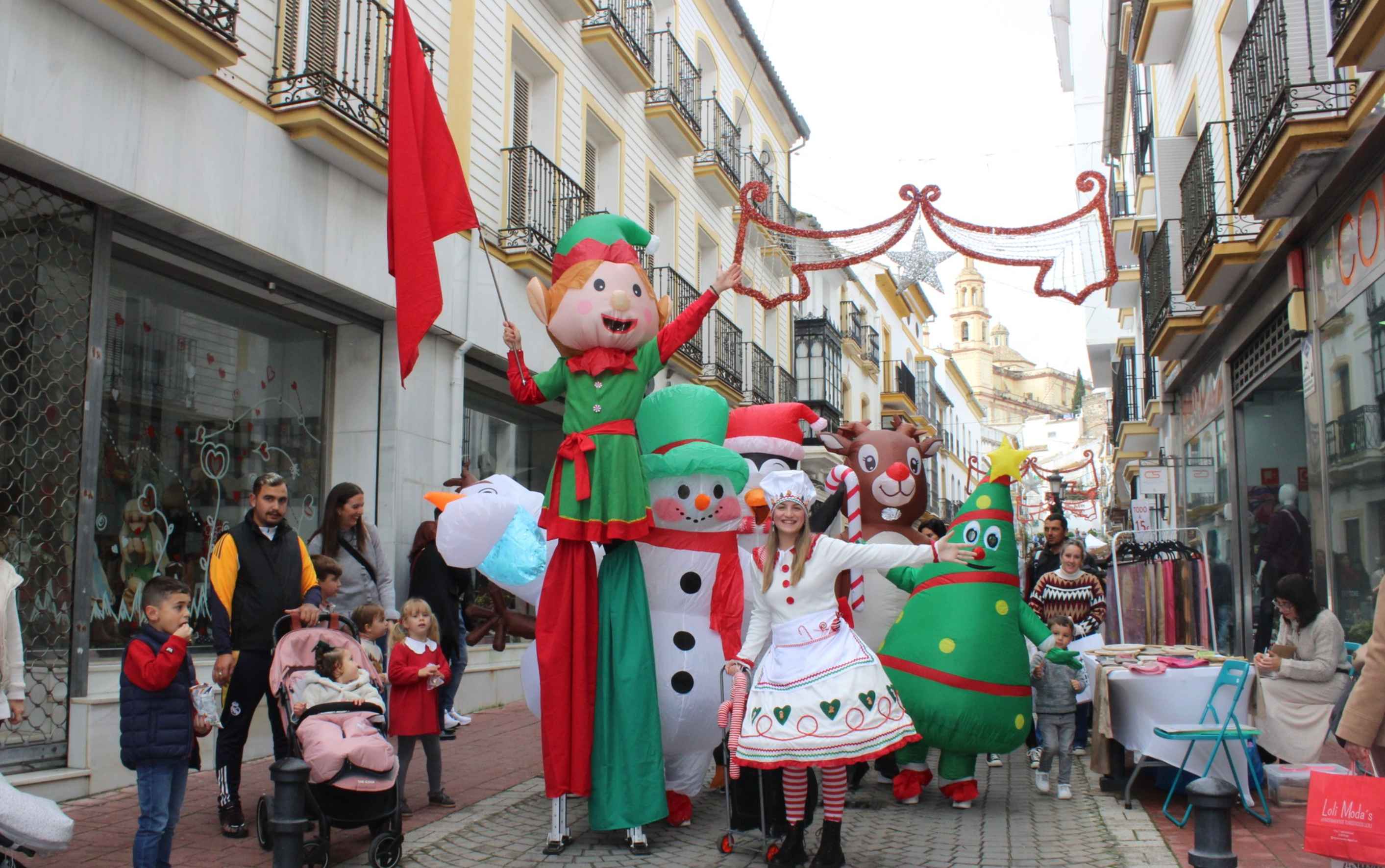 Ambiente navideño para todos los públicos en Olvera.