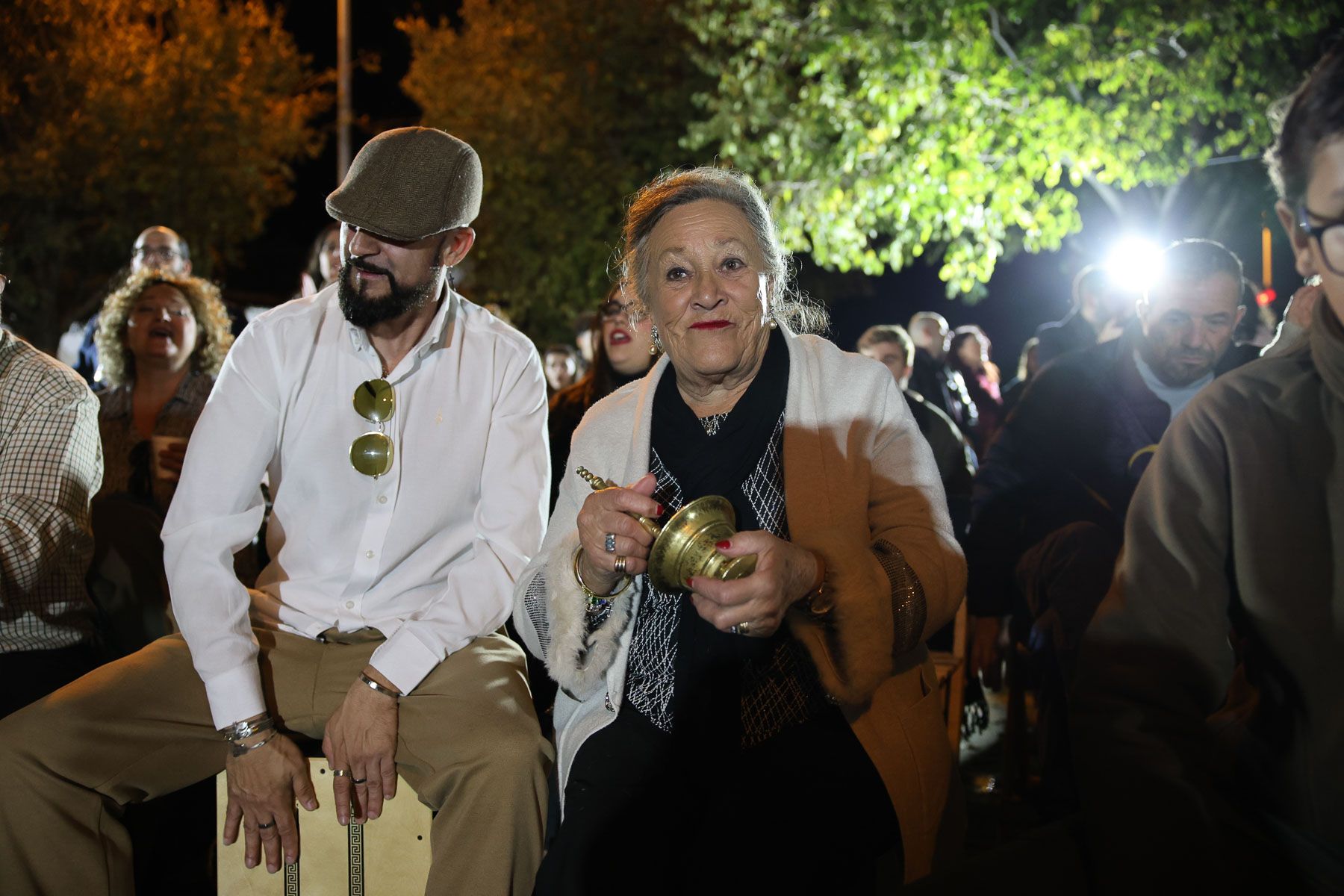 No cabe ni un alfiler en el centro de Jerez con las Zambombas 