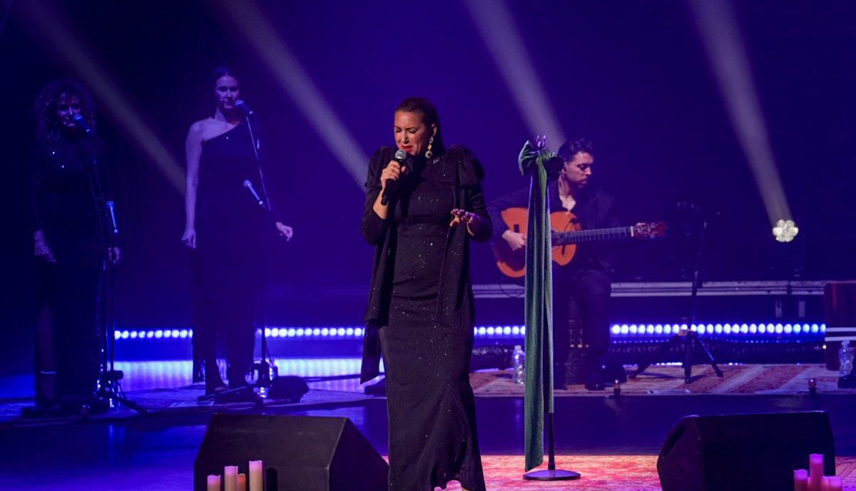 La artista de San Fernando, durante una de sus canciones.