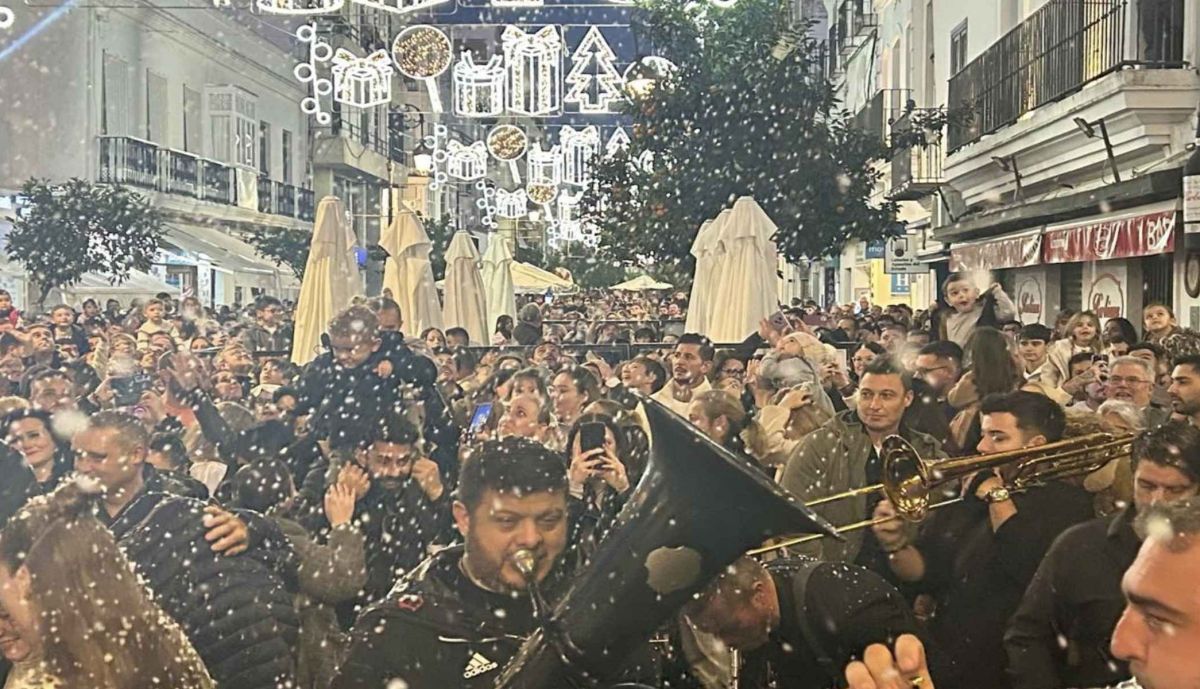 Otra imagen de la nevada artificial.