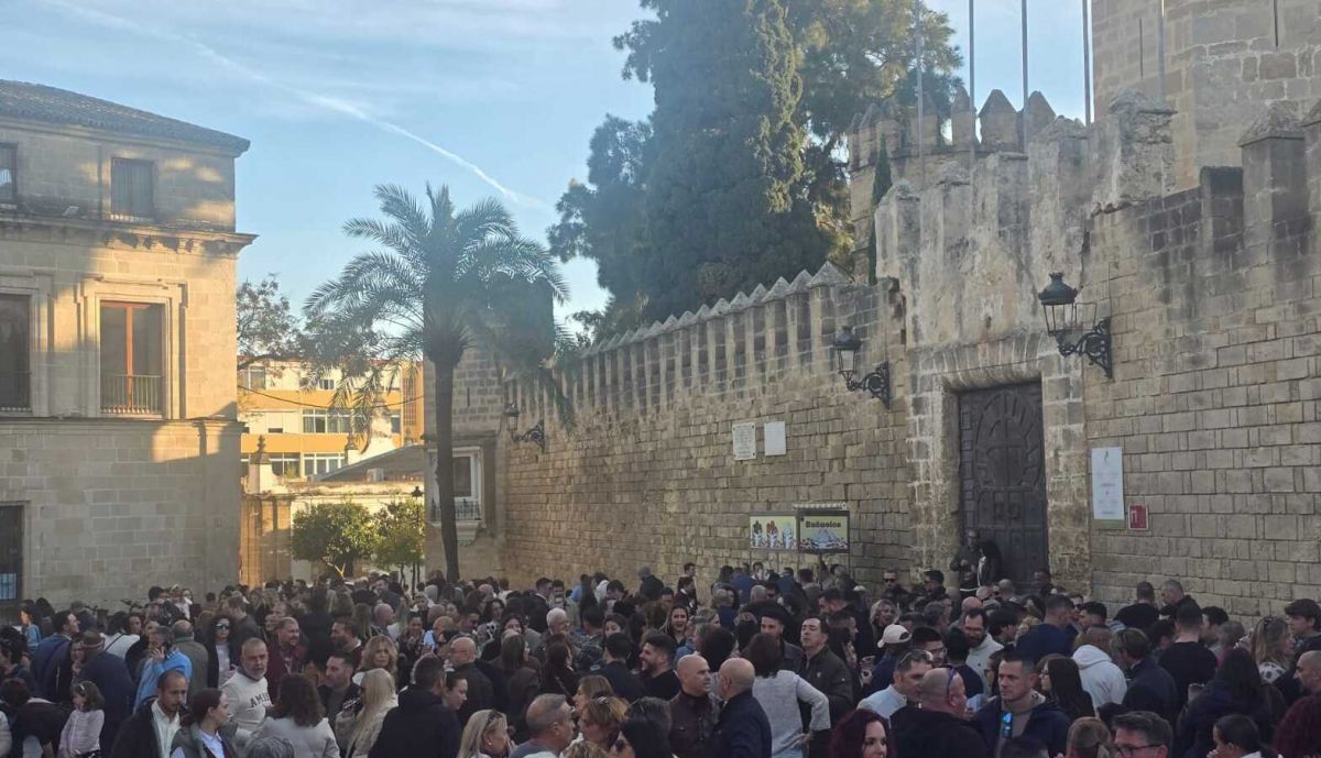 Plaza del Castillo Zambomba 3