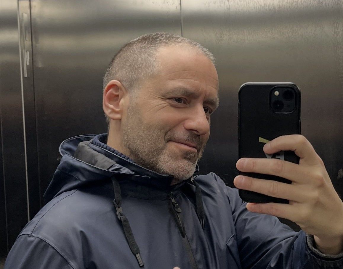 Borja Sémper compartiendo los avances.