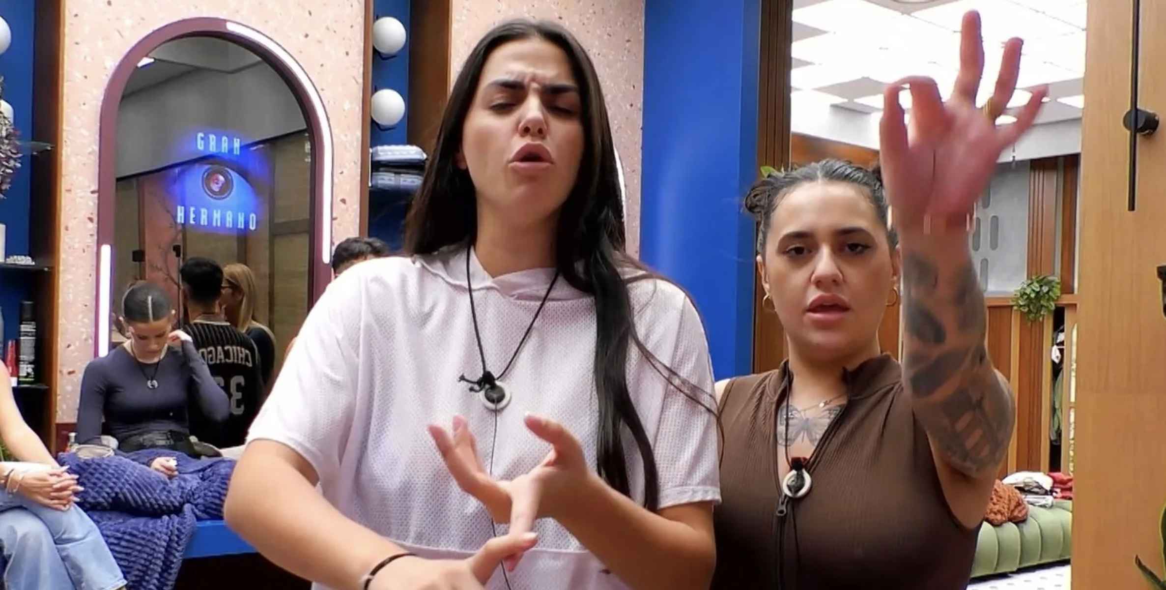 Desirée y Rocío, en una imagen de Gran Hermano 20. Desirée y Rocío, en una imagen de Gran Hermano 20.